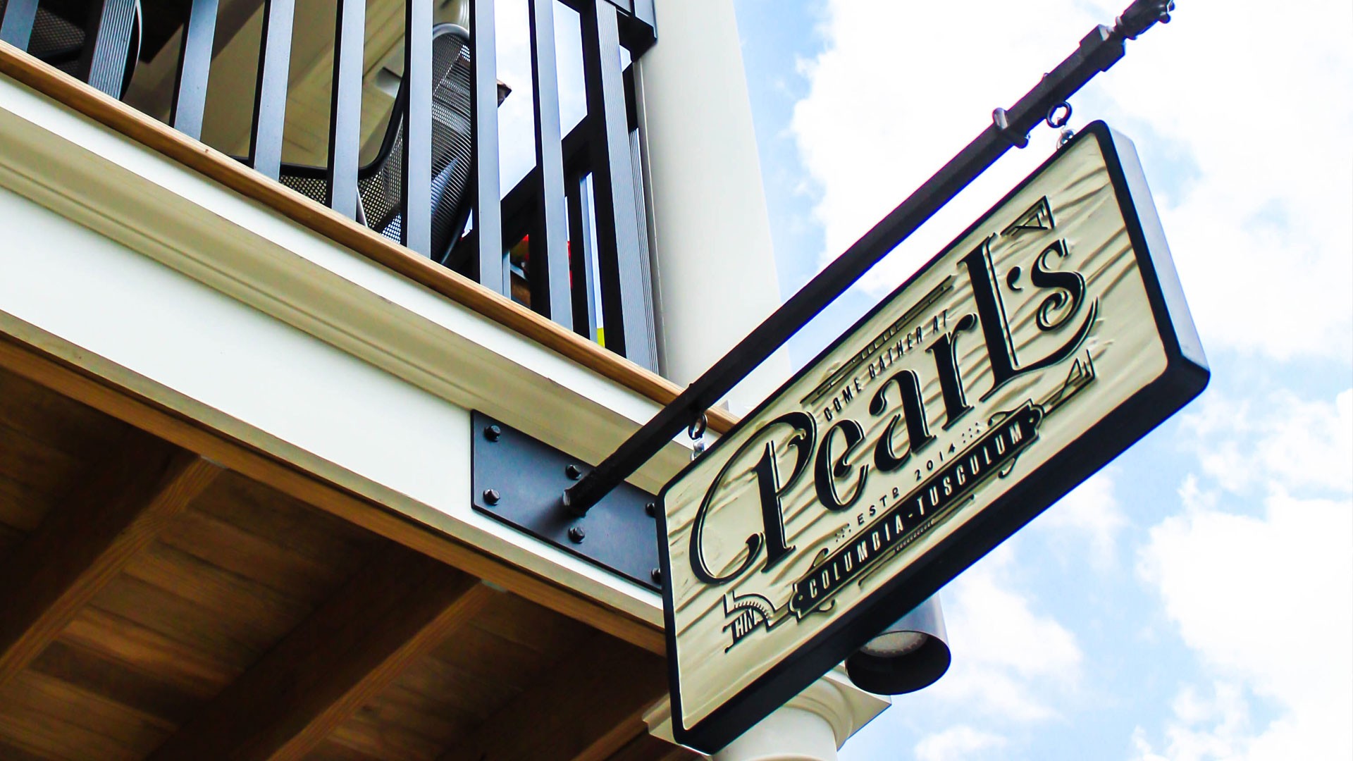 Pearls---small-exterior-sign